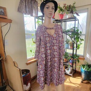 Three Pink Hearts Dress Small Shift Paisley Flowy keyhole Stretchy midi SOFT EUC